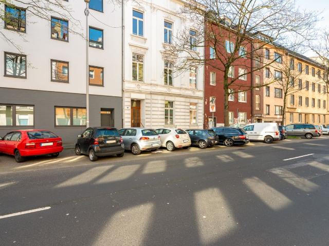 Uptown apartment in the style of a junior suite centrally located in Düsseldorf Unterbilk incl. bi weekly cleaning, Dusseldorf Amsterdam Apartments for Rent