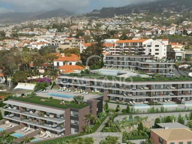 Uptown Lux: Onde a Vista para a Baía do Funchal Encontra o L. 316m² Santa Luzia Funchal