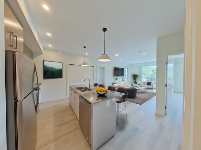 Uptown Residences Building B 2BR + 2BA + Den [object Promise] for Rent