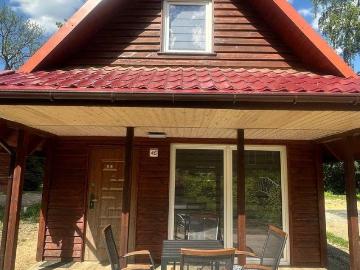 Uroczy domek 50 m² z działką 159 m², gotowy do zamieszkania