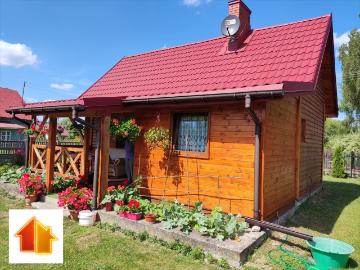 Urokliwy domek wakacyjny 60 m2 z własną aranżacją