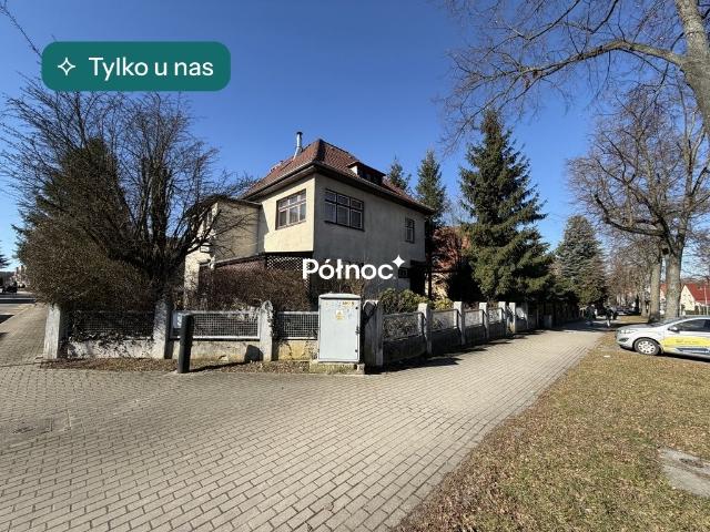 Urokliwa przedwojenna willa 159 m² z ogrodem i garażem