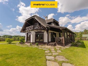 Urokliwa rezydencja 167 m² na 7000 m² działki w Borsuki Kolonii