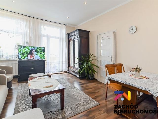 Urokliwe 75 m2 w klimatycznej kamienicy z balkonem