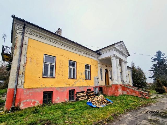 Urokliwe 2 pokojowe mieszkanie w zabytkowym dworku 65 m²