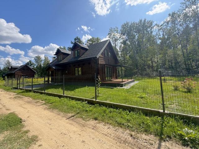 Urokliwe domy drewniane 111 m² w Grabiach