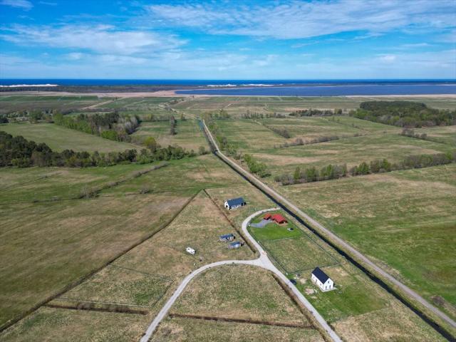 Urokliwe domki letniskowe z przyczepą nad Słowińskim Parkiem