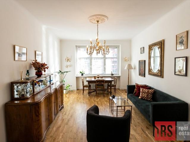 Urokliwe 87,85 m² w przedwojennej kamienicy bytomskie centrum