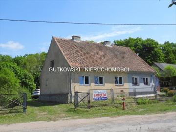 Urokliwe 2 pokojowe mieszkanie z dużą działką i potencjałem