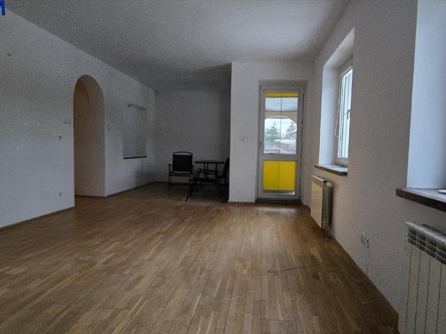 Urokliwy bliźniak 120 m2 z garażem i dużą działką