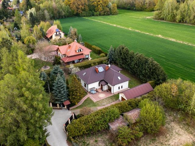 Urokliwy dom 140 m² z ogrodem i blisko natury