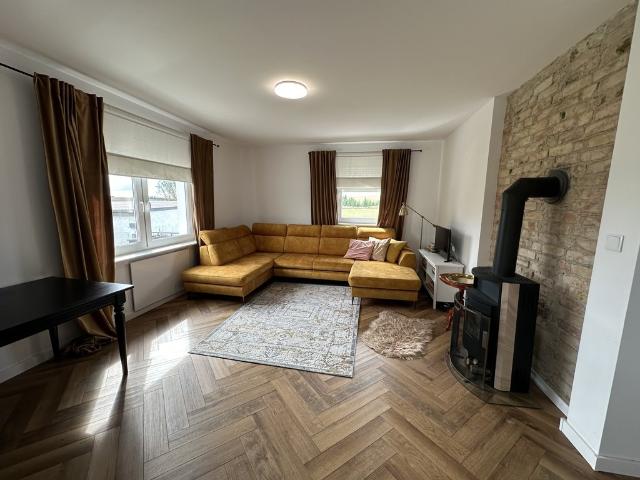 Urokliwy dom 140 m² z ogrodem i piwnicą w Bismarku