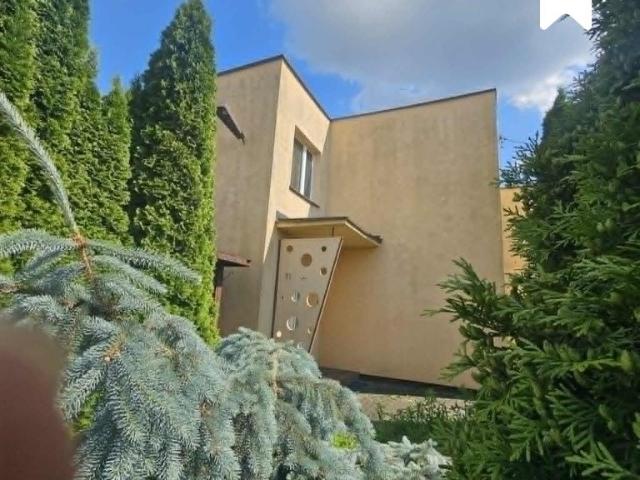 Urokliwy dom 156 m² z dużym ogrodem i garażem