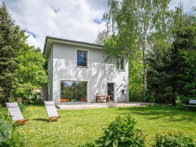 Polecam urokliwy dom 160 m² z dużą działką i klimatem