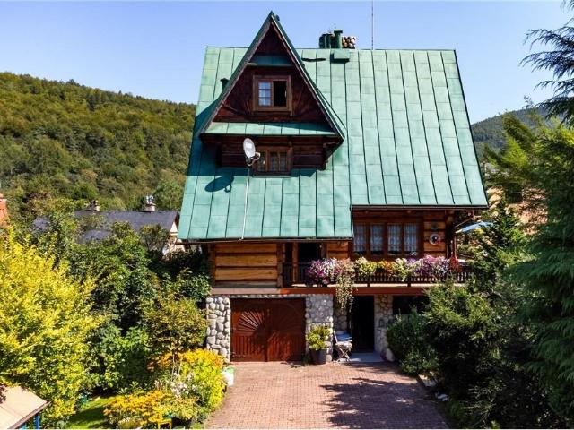 Polecam urokliwy dom góralski z bali 200 m² w Straconce