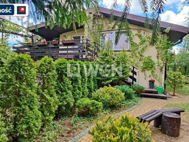 Urokliwy dom letniskowy 97 m² z garażem i tarasem