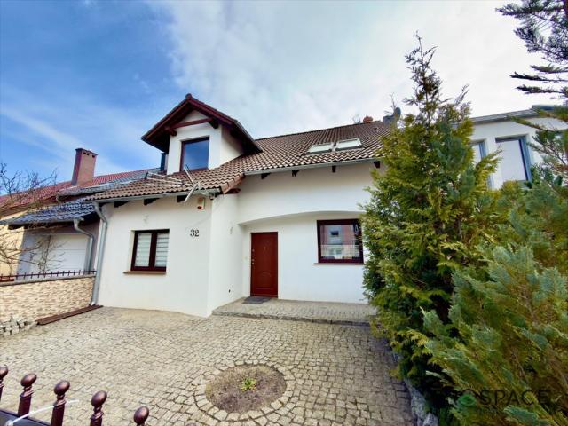 Sprzedam urokliwy dom 180 m² z dużym potencjałem w Zielonej Górze