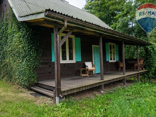 Urokliwy dom z tradycyjnym klimatem 2775 m² działki