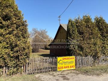 Urokliwy dom z zabudowaniami i dużą działką w Siennicy Różanej