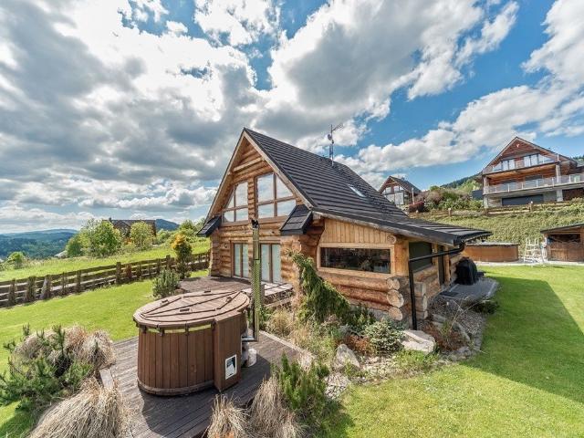 Urokliwy dom z bala 135 m² z panelami fotowoltaicznymi