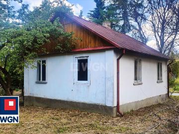 Urokliwy dom z bala 70 m² w Celejowie — do remontu