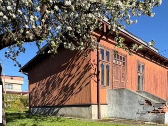 Urokliwy dom z bali w centrum Dębicy zapraszam