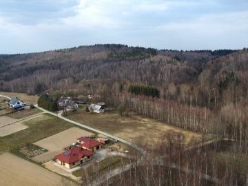 Urokliwy dom z dużą działką 55 arów i pięknym widokiem