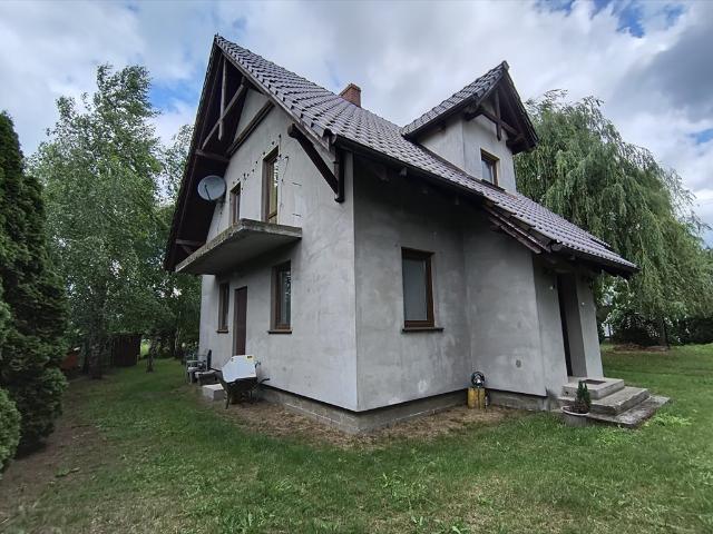 Dom z działką 1053 m² w Borui Kościelnej — 90 m², garaż