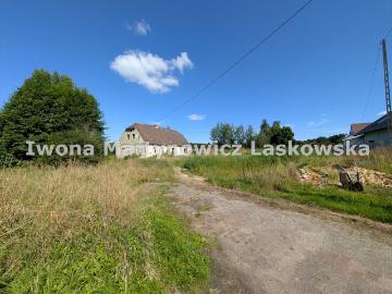 Urokliwy dom z duszą, 130 m2, 37 arów działki
