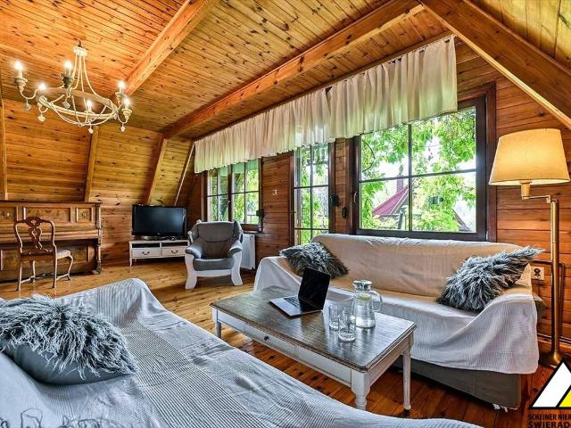 Urokliwy dom z panoramicznym widokiem, sauna, ogród
