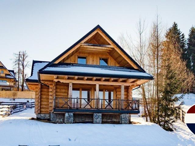 Urokliwy dom z pół bala 118 m² z widokiem na Beskidy
