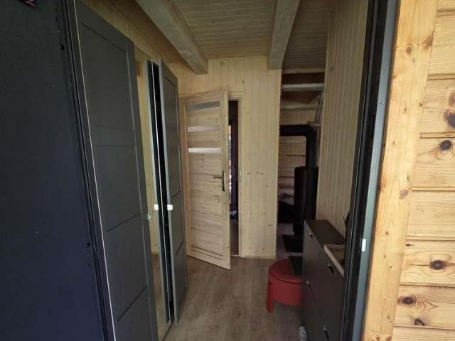 Urokliwy domek 45 m² z dużą działką i blisko jeziora