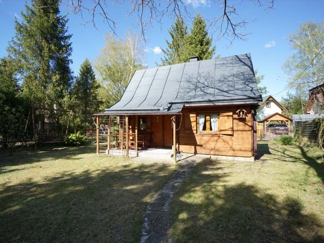 Urokliwy domek letniskowy 30 m2 w Radawie z kominkiem