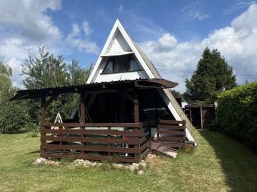 Urokliwy domek nad jeziorem Łukcze z tarasami