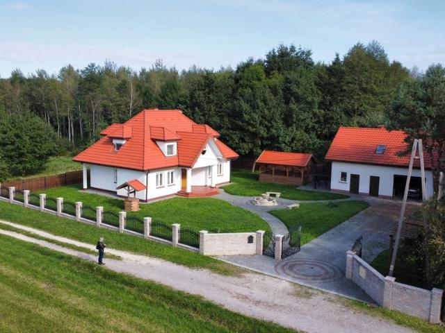 Urokliwy dwór w stylu polskim, 160 m², ogrodzona polecam!