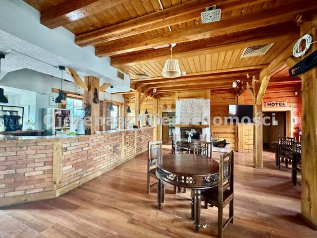 Urokliwy hotel z restauracją, 15 pokoi, ogród, parking