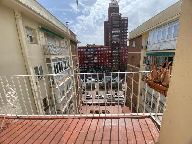 Urania 3 bedrooms and office, terrace in Lista, Madrid Amsterdam Apartments for Rent
