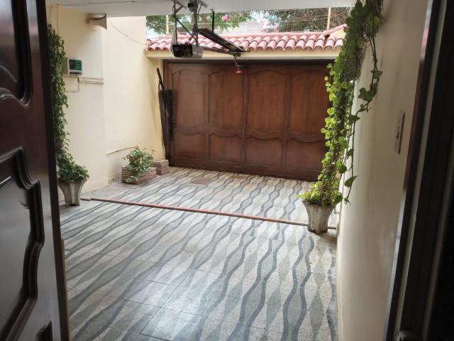 Urb.santa Victoria. Casa Con Jardín 998025