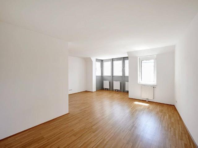 Urban wohnen mit Grün ums Eck – 2 Zimmer Altbauwohnung in Toplage