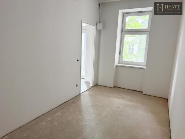 Urban wohnen, überraschend ruhig leben – stilvoll sanierter Altbau mit Lift, Freiflächen und moderner Energietechnik