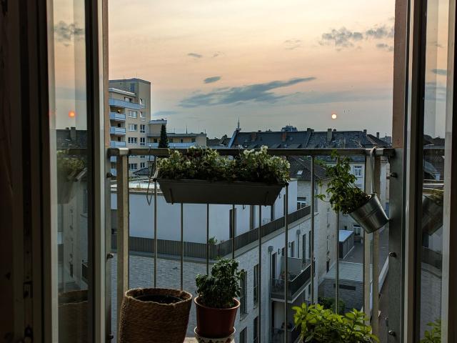 Urban Altbau Charm in Bornheim Mitte – Fully Furnished, Quiet & Perfectly Connected, Frankfurt Amsterdam Apartments for Rent
