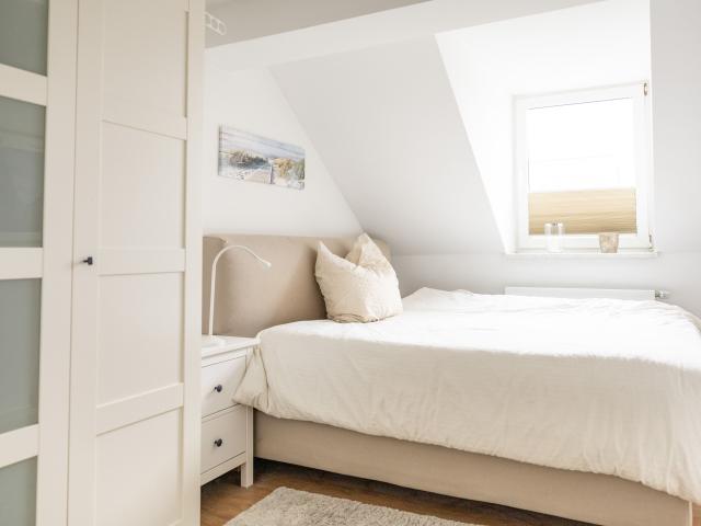 urban Apartment at the zoo | kitchen | washing machine | inner city by Ko Living