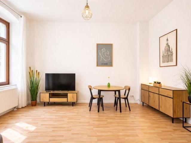 Urban apartment in Dresden's trendy hip district, Dresden Amsterdam Apartments for Rent