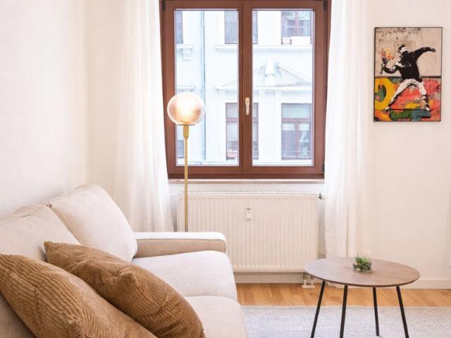 Urban apartment in Dresden's trendy hip district, Dresden Amsterdam Apartments for Rent