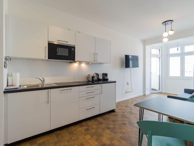 Urban Apartment with seperat sleeping room, Berlin Amsterdam Apartments for Rent