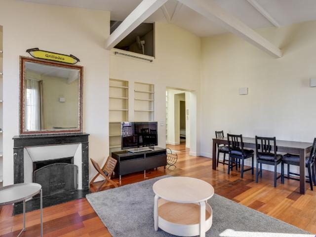 Urban Charm with Rooftop Elegance Paris, Paris Amsterdam Apartments for Rent