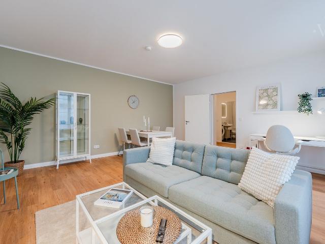 Urban Comfort Meets Local Charm – First Time Move In to a Newly Furnished Apartment in Kreuzberg