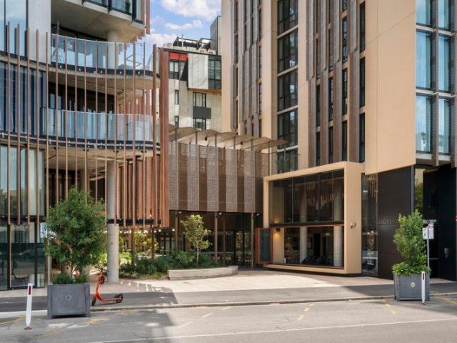 Urban Elegance in CBD Gem