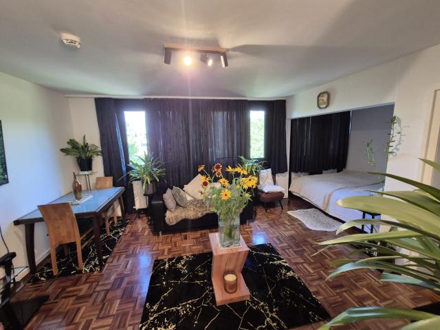 Urban Hideaway in Hamburg Stylish Studio near the Alster Move in Ready!