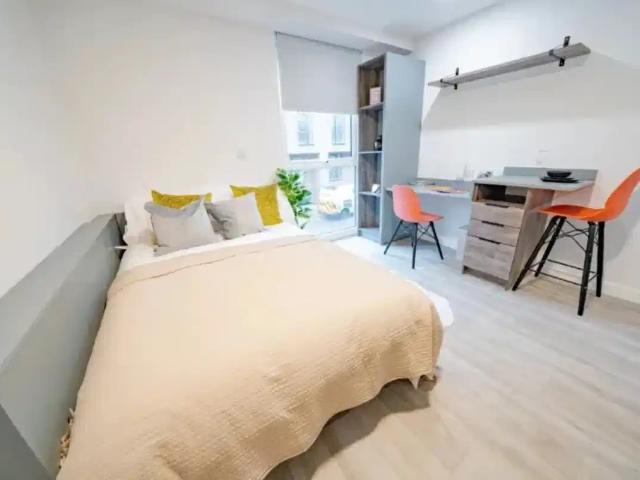 Urban Hub, Preston Has an Apartment